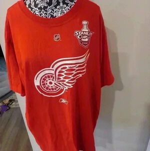 Red wings  08 Stanley cup tee